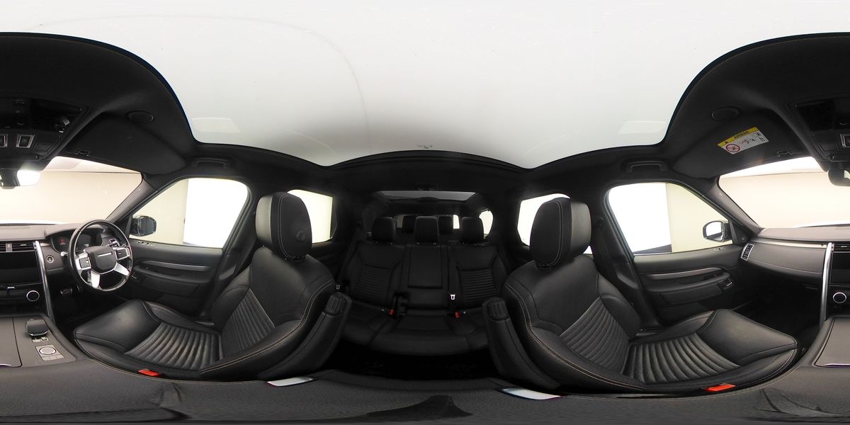 More views of Land Rover Discovery