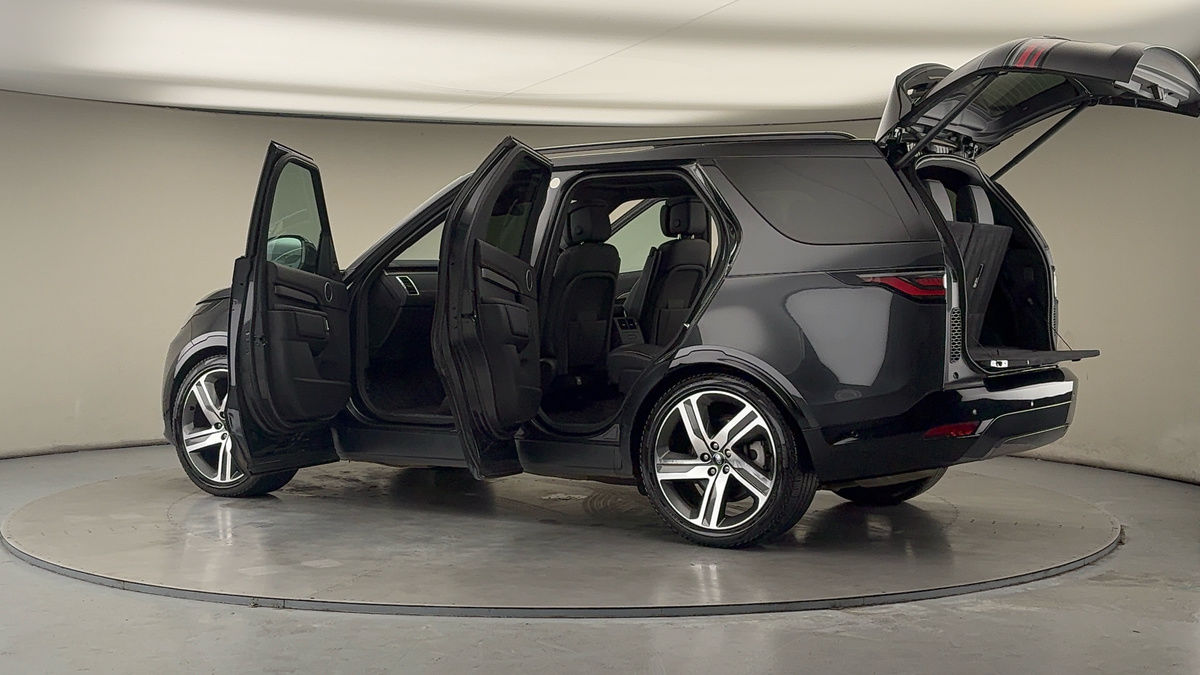 More views of Land Rover Discovery