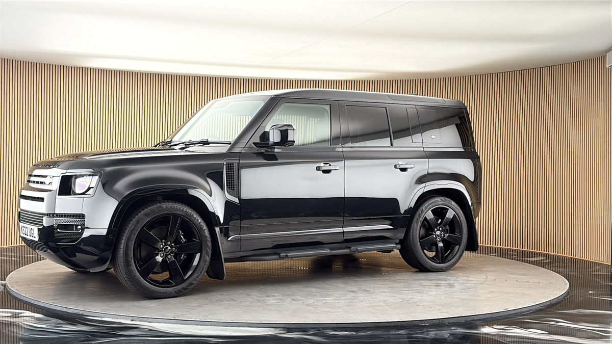 More views of Land Rover Defender 110