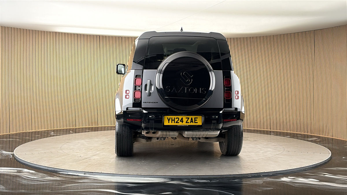 More views of Land Rover Defender 90