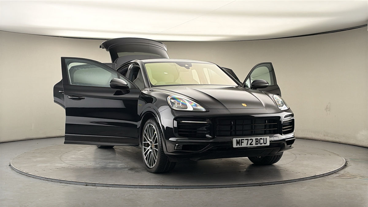 More views of Porsche Cayenne