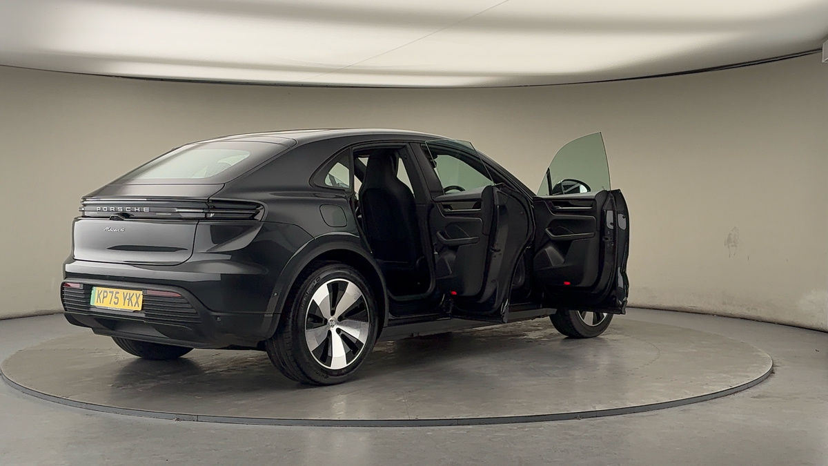 More views of Porsche Macan