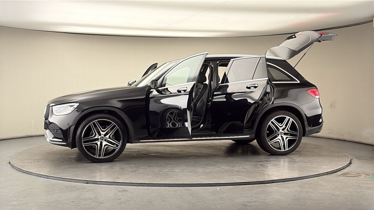 More views of Mercedes-Benz GLC