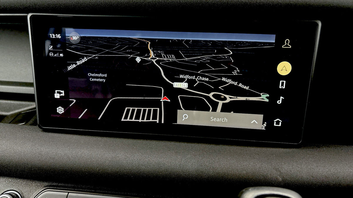 Land Rover Defender 110 Urban Image 34