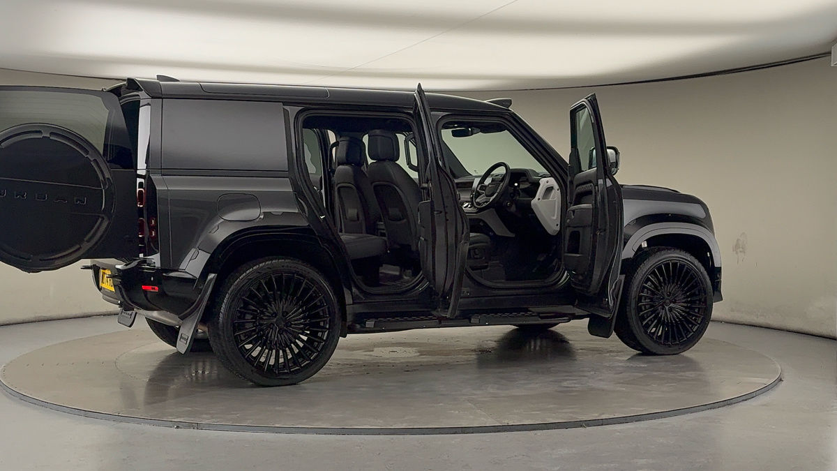 More views of Land Rover Defender 110