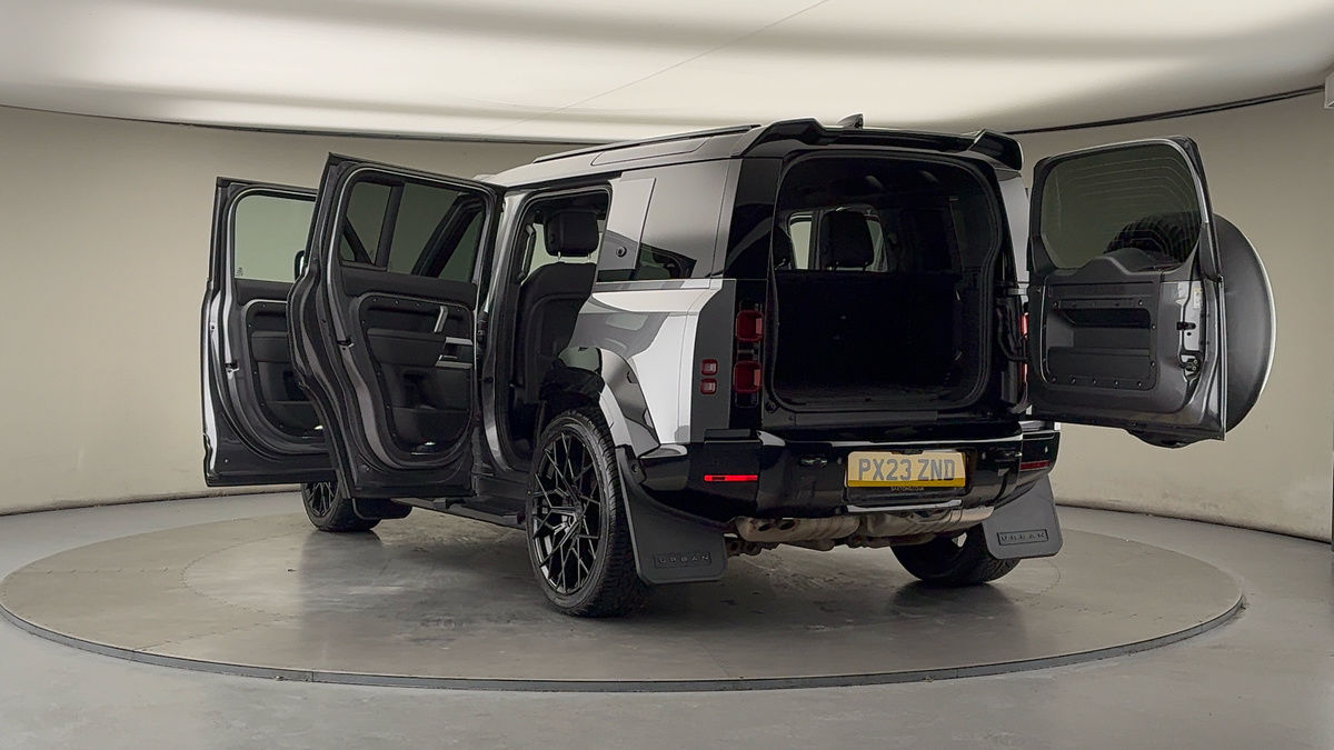 Land Rover Defender 110 Urban Image 23