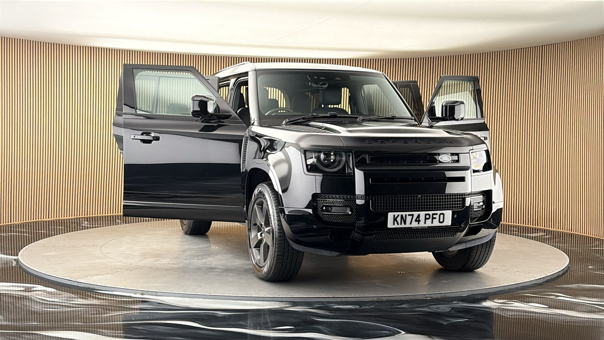 More views of Land Rover Defender 110