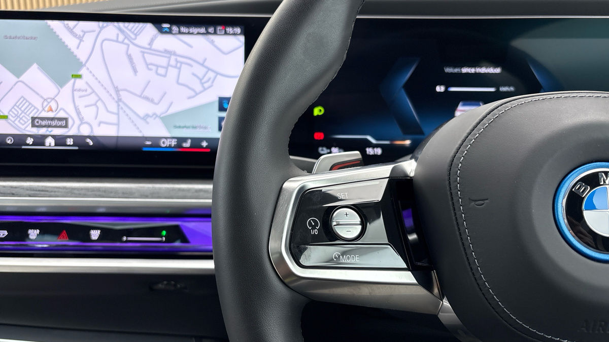 More views of BMW i7