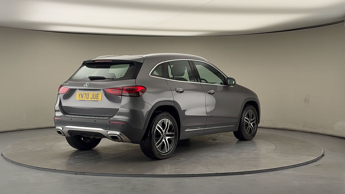 More views of Mercedes-Benz GLA