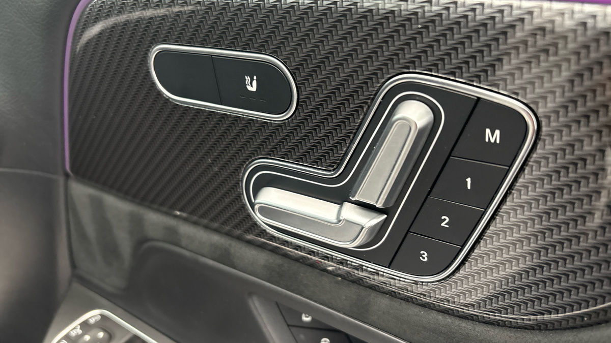 Mercedes-Benz GLB Image 28