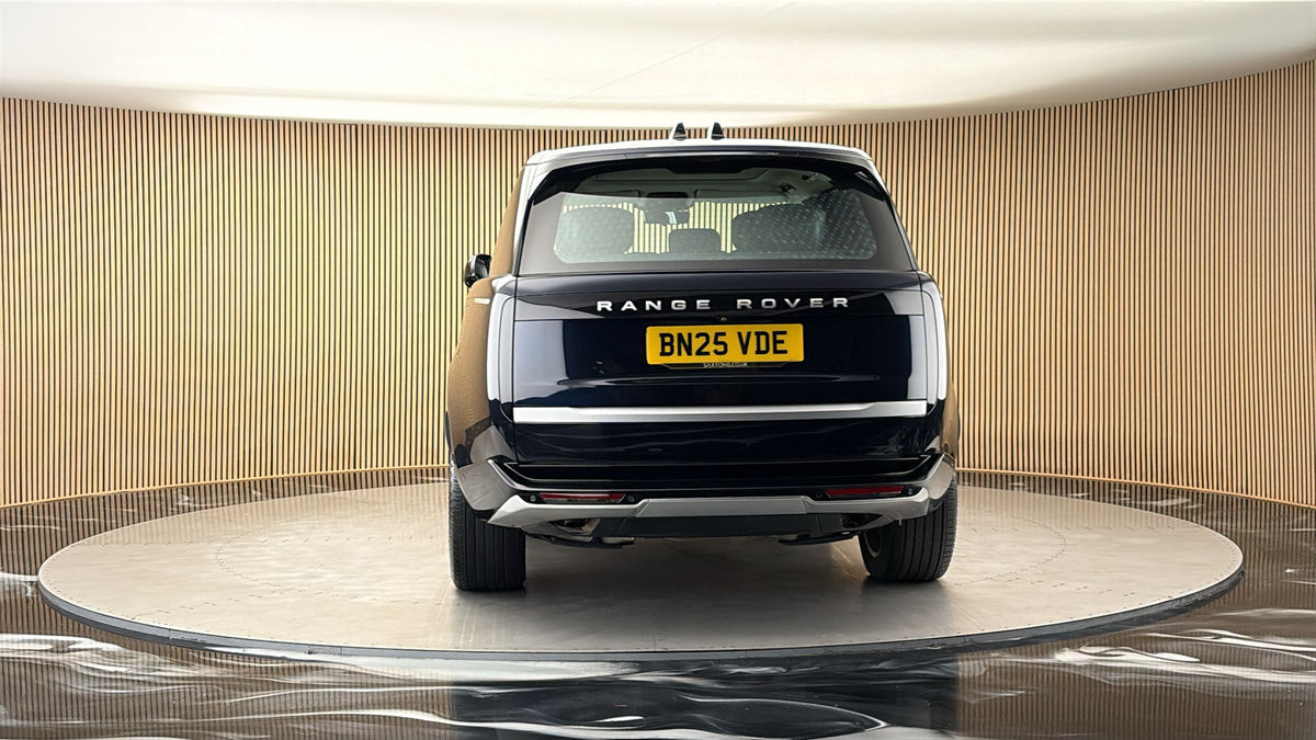 More views of Land Rover Range Rover