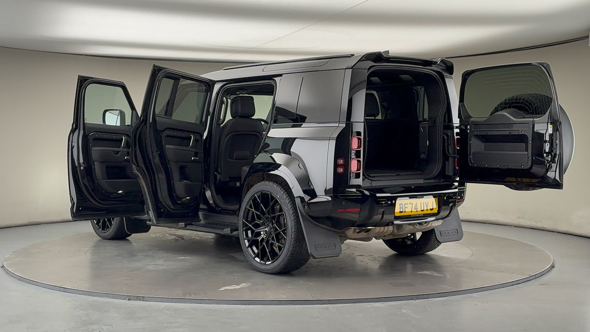 More views of Land Rover Defender 110