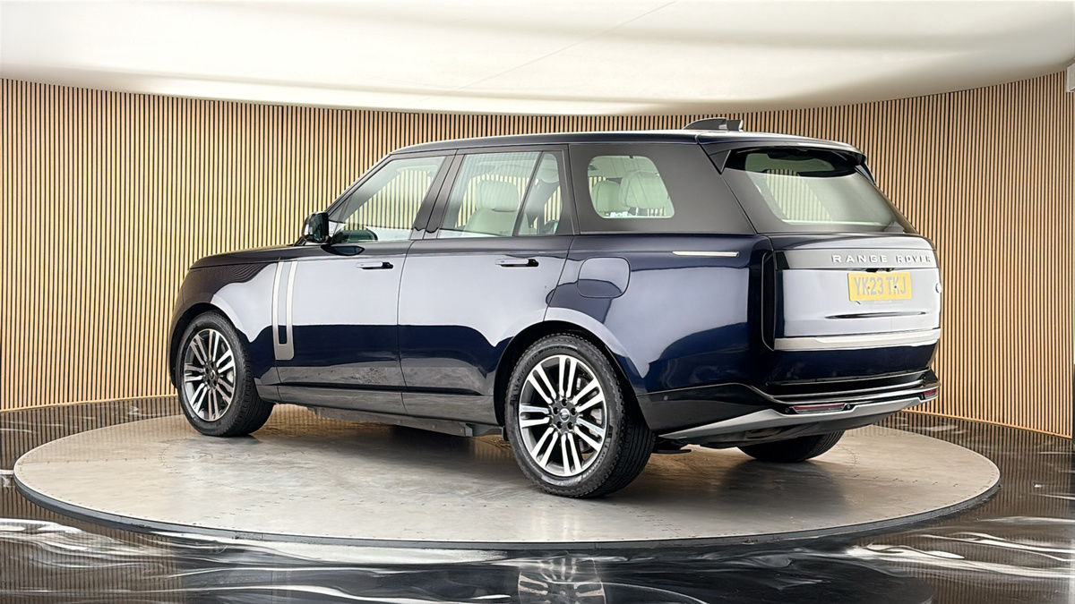 More views of Land Rover Range Rover