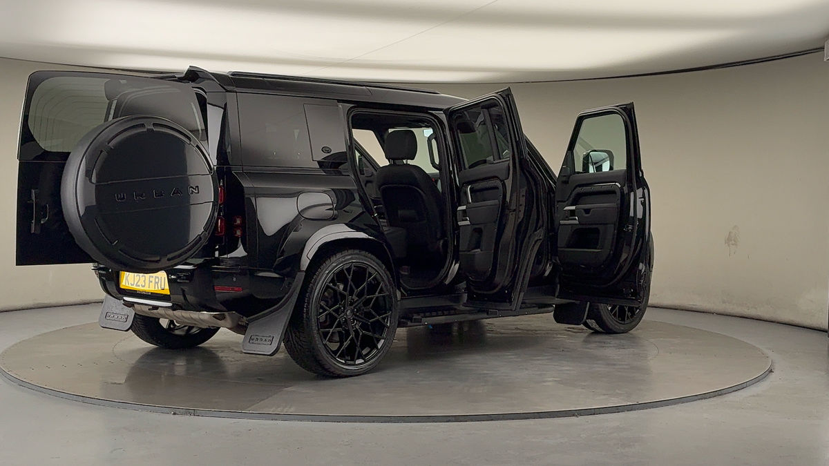 More views of Land Rover Defender 110