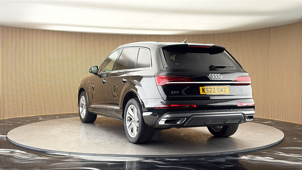 More views of Audi Q7