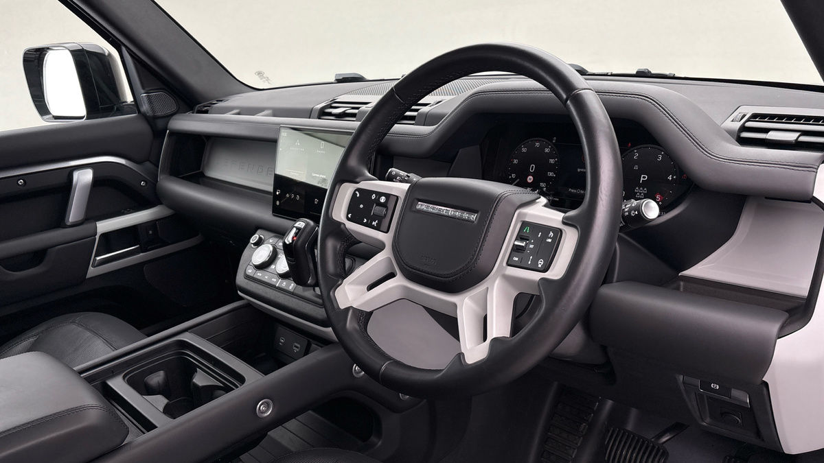 Land Rover Defender 110 Urban Image 5