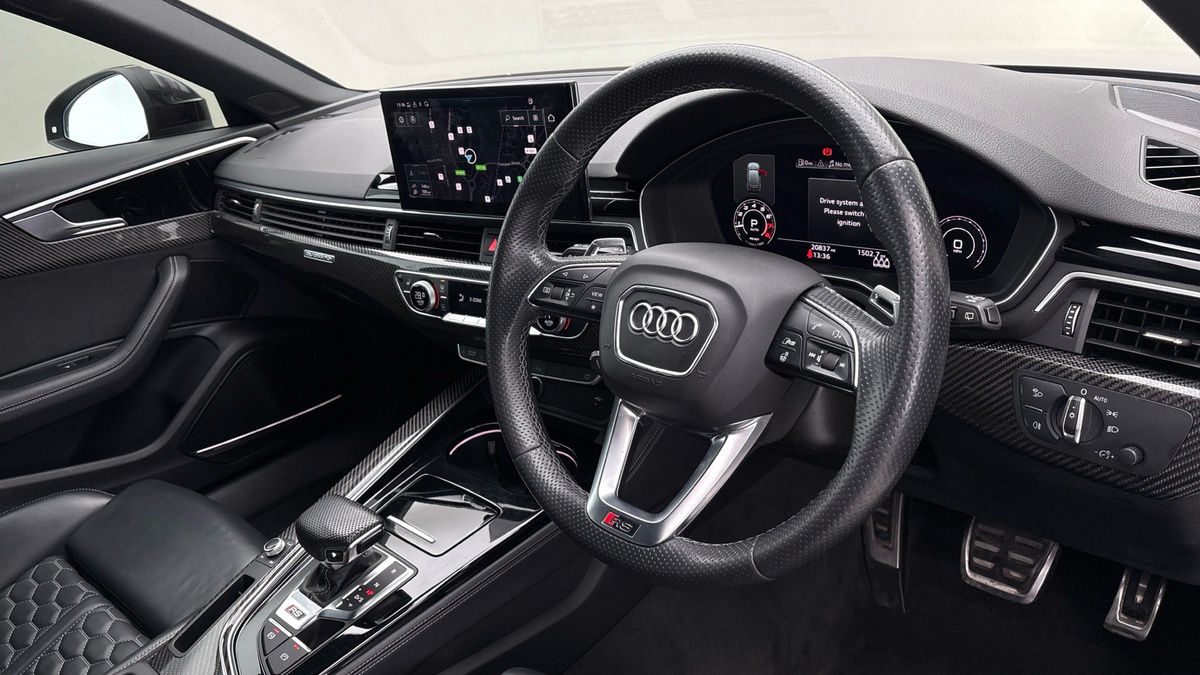 Audi RS4 Avant Image 5