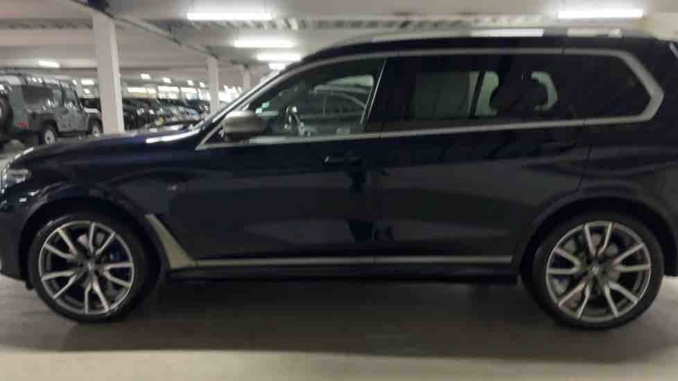 More views of BMW X7