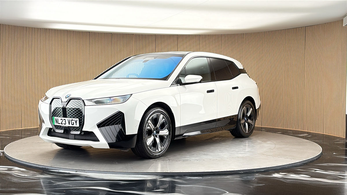 More views of BMW iX