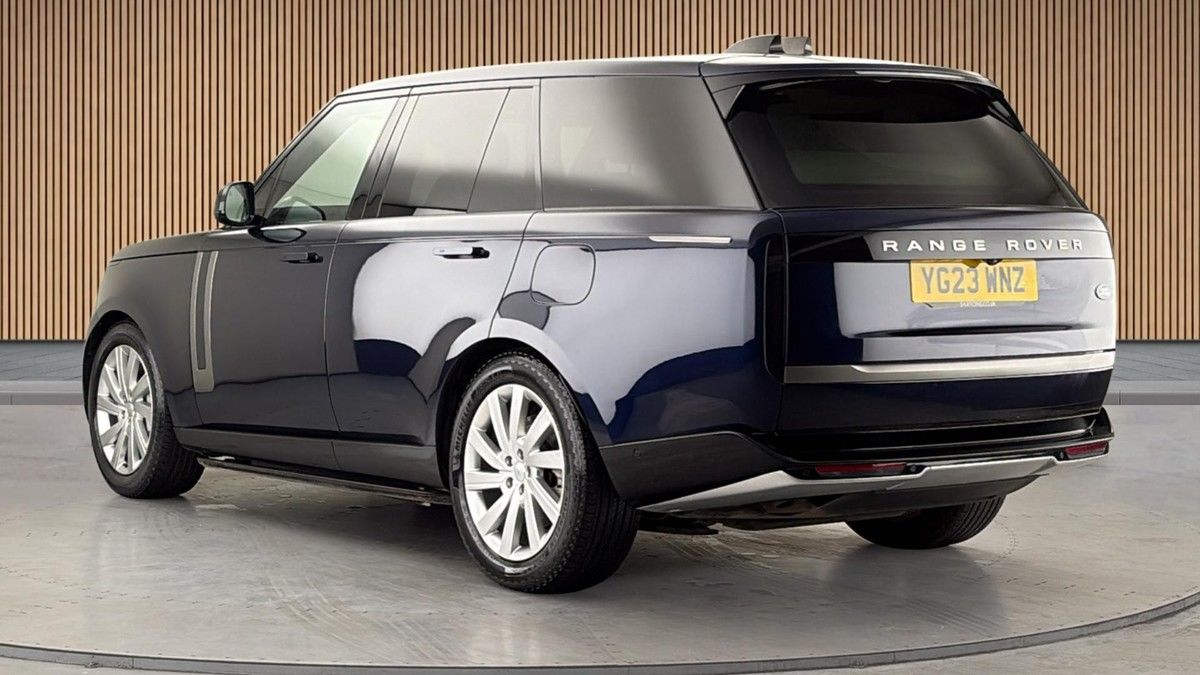 Land Rover Range Rover Image 2