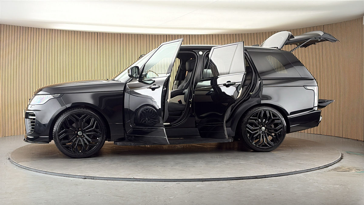 More views of Land Rover Range Rover