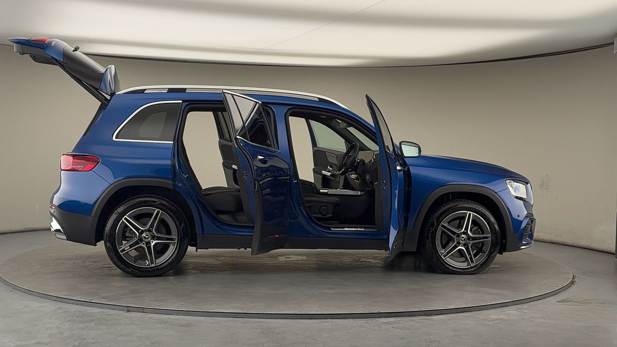 More views of Mercedes-Benz GLB