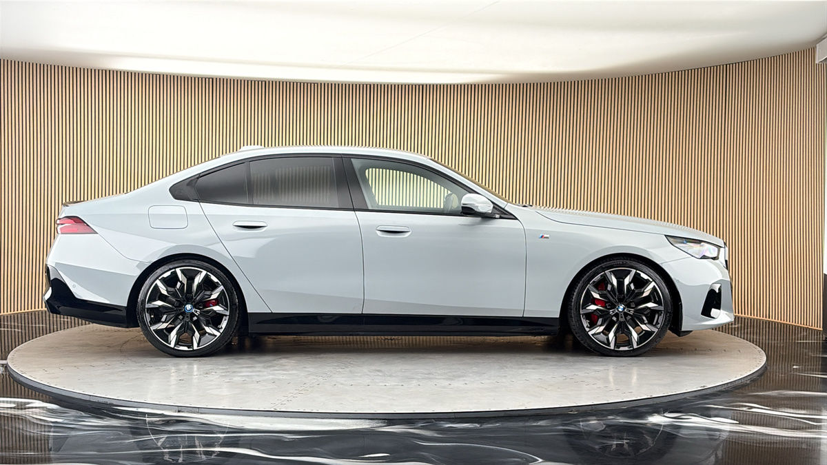 BMW i5 Image 16