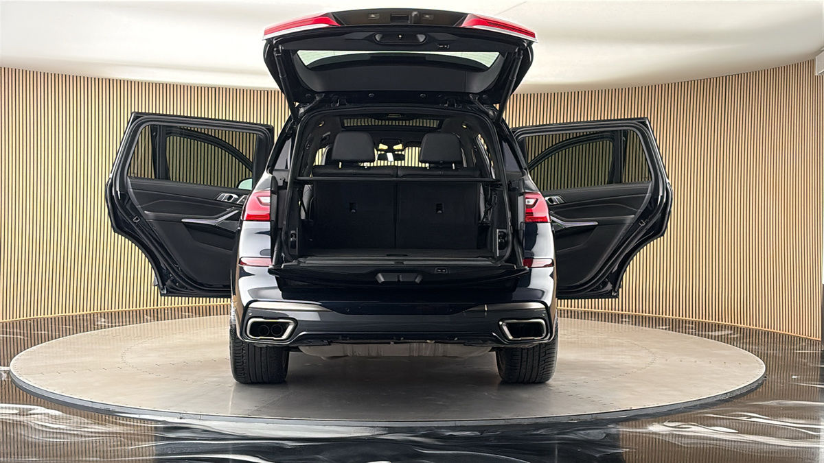 More views of BMW X7