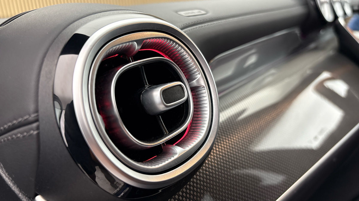 Mercedes-Benz GLC Image 6