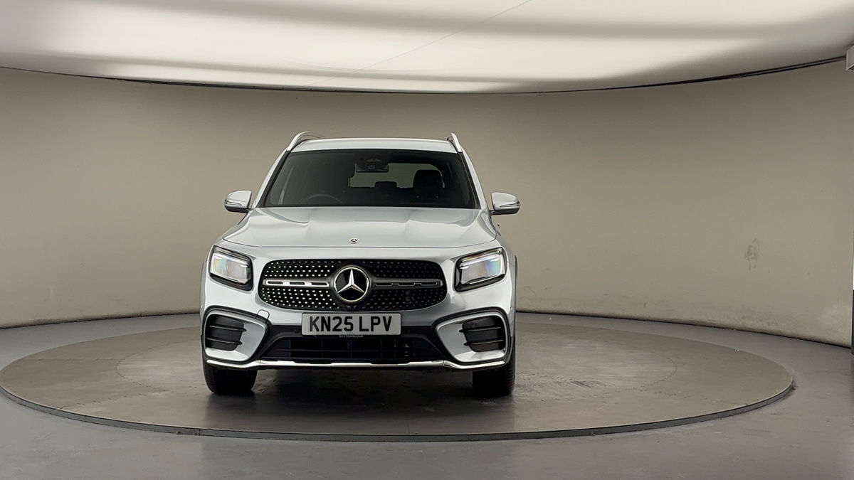 Mercedes-Benz GLB Image 3