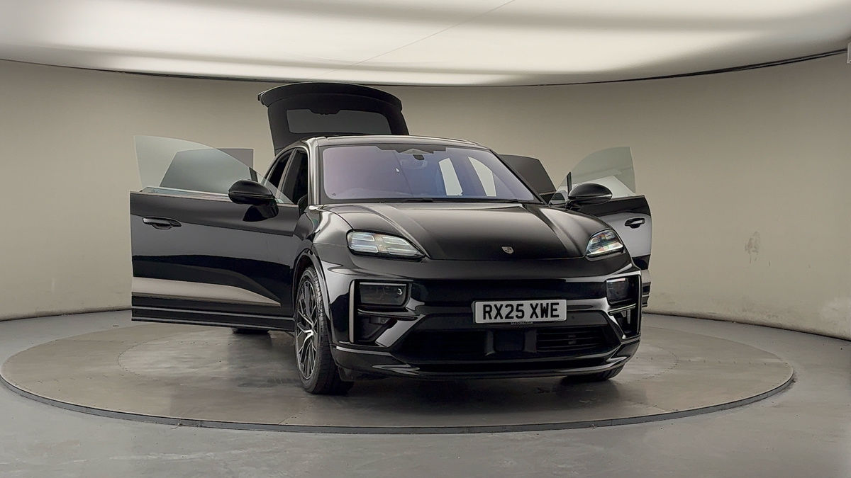 More views of Porsche Macan