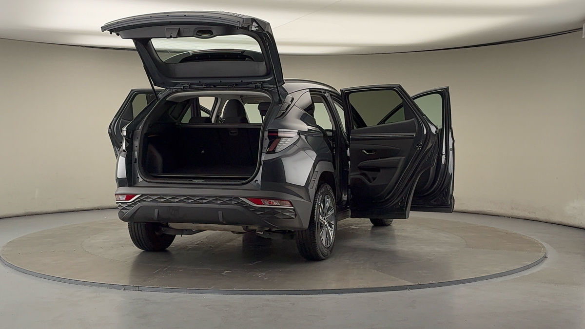 More views of Hyundai TUCSON