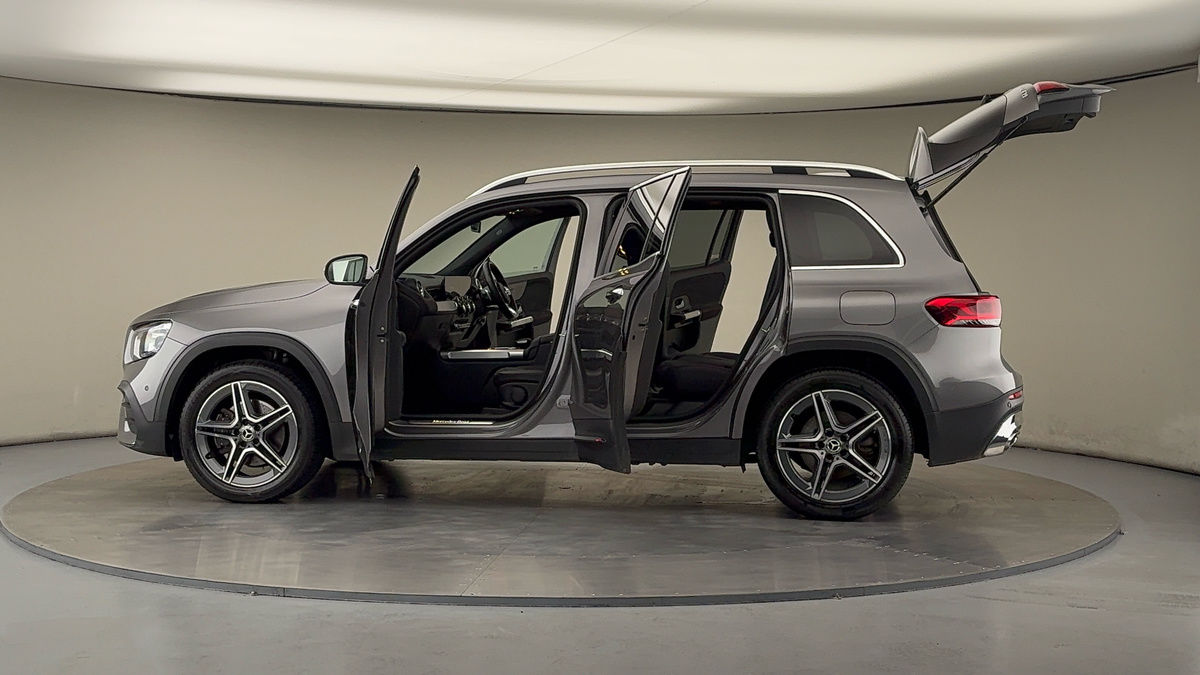 More views of Mercedes-Benz GLB