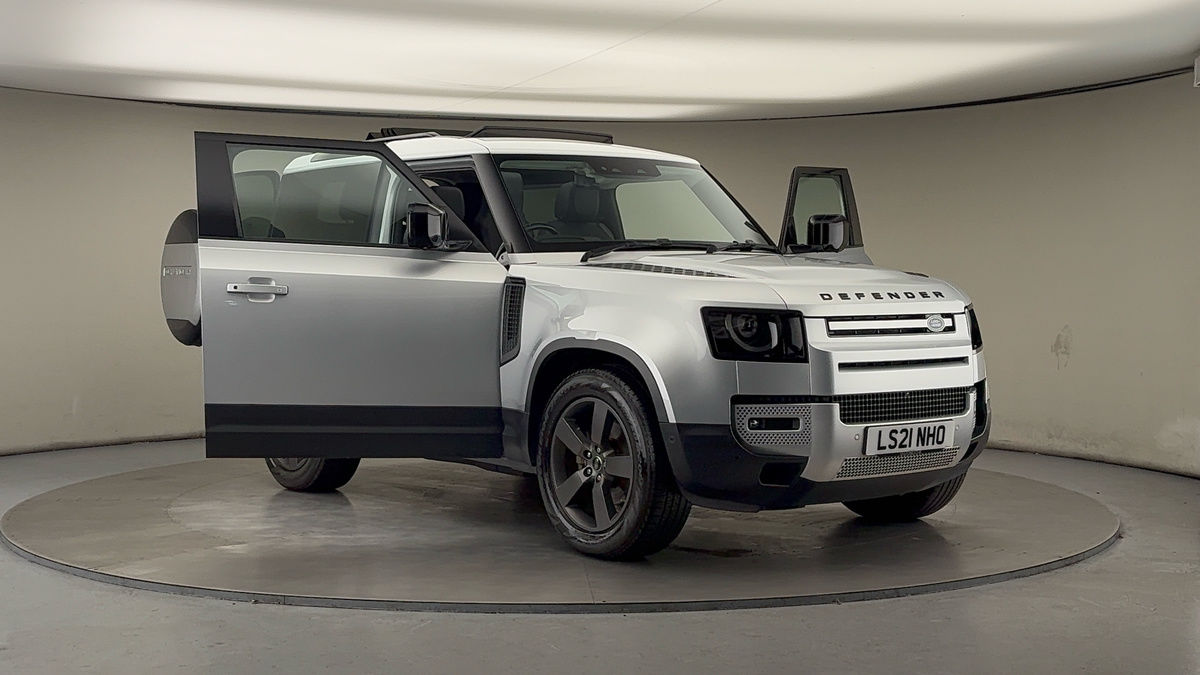 More views of Land Rover Defender 90