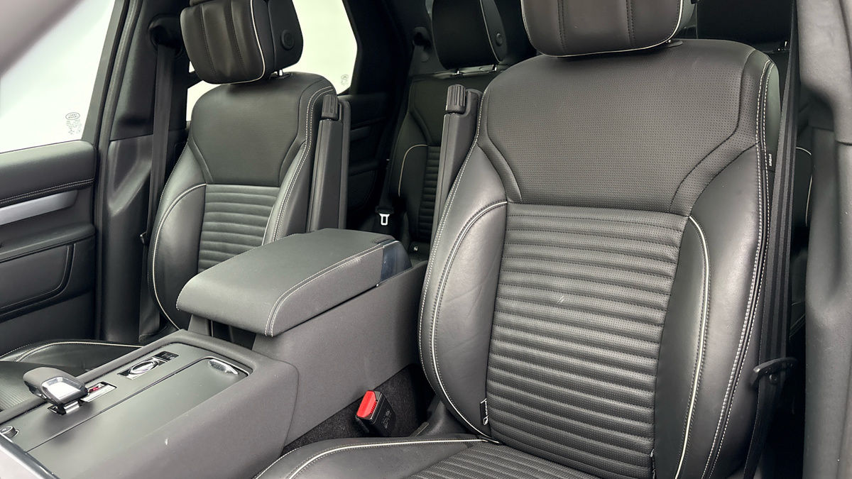 Land Rover Discovery Image 7