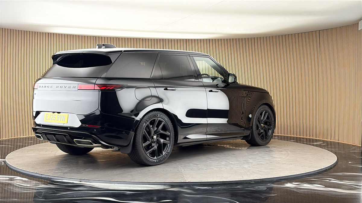 Land Rover Range Rover Sport Image 21
