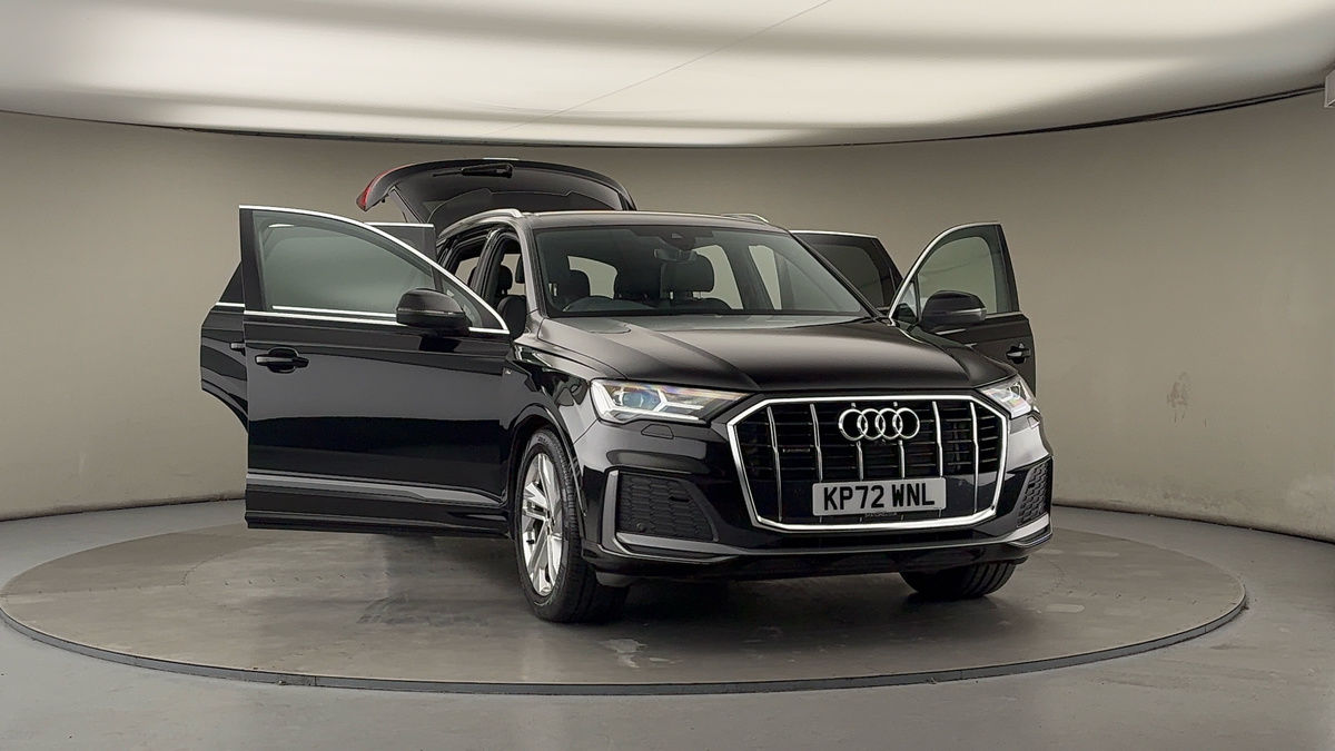 More views of Audi Q7