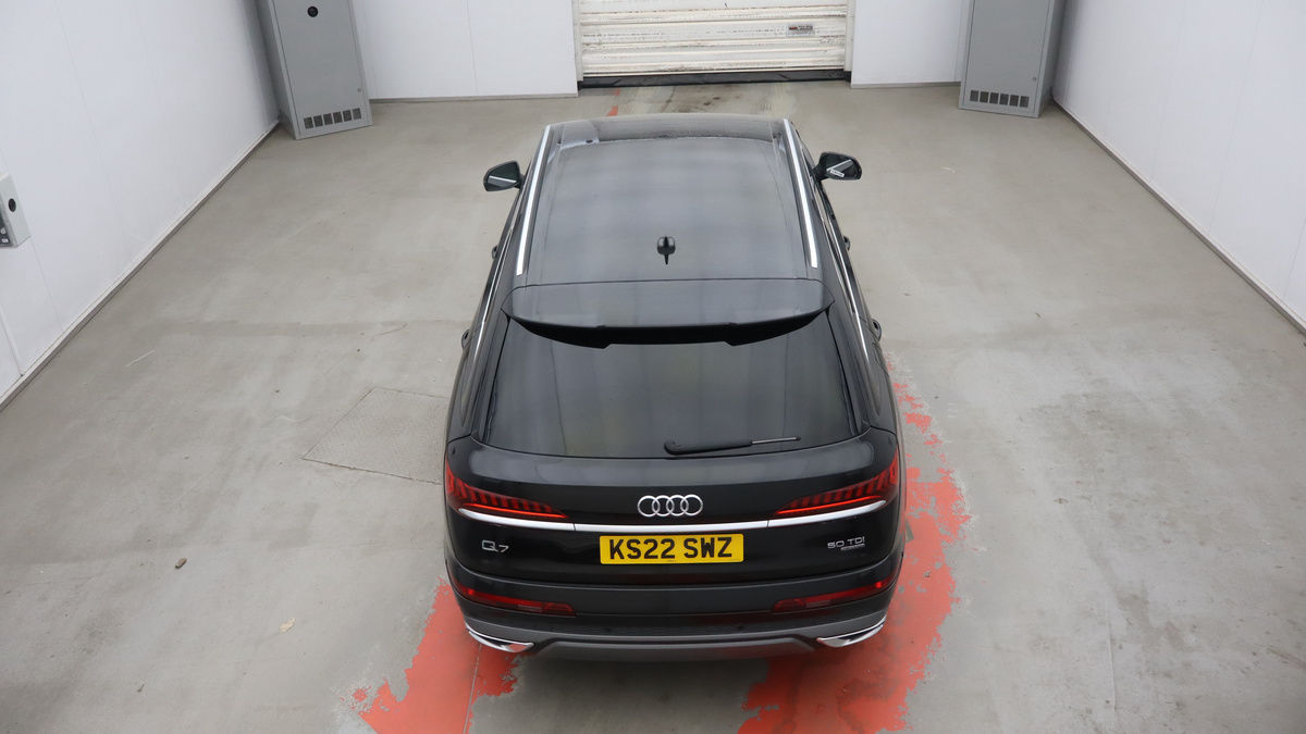 Audi Q7 Image 8