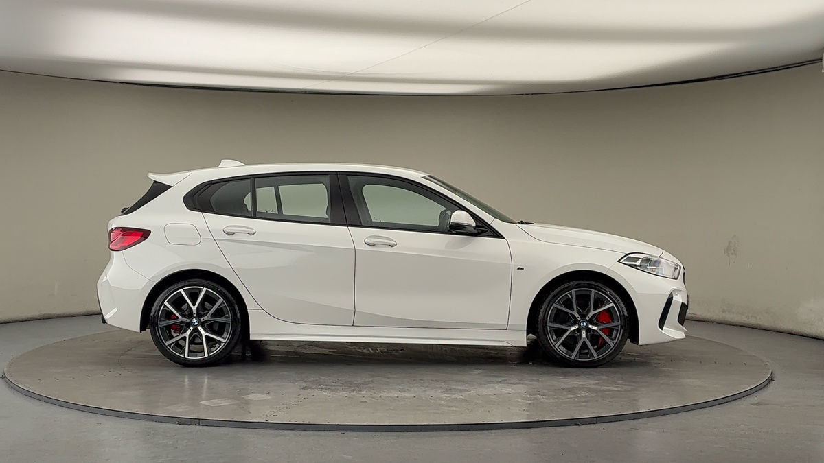 BMW 1 Series Image 16
