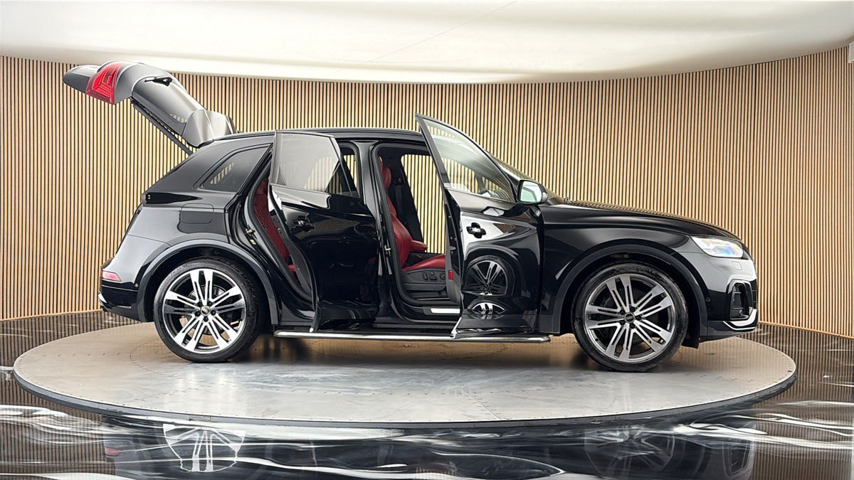 More views of Audi SQ5