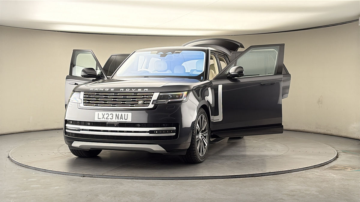 More views of Land Rover Range Rover