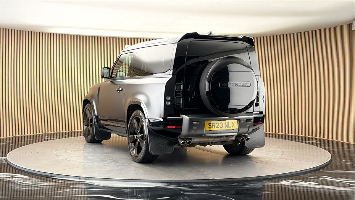 More views of Land Rover Defender 90