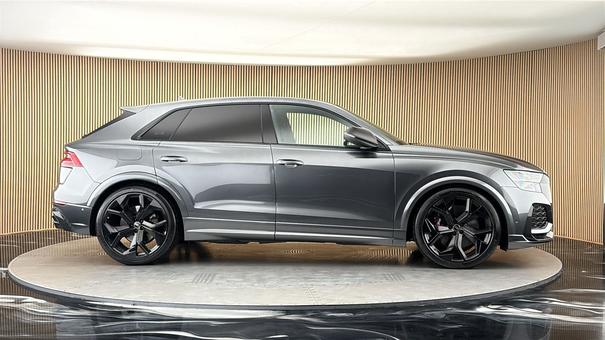 More views of Audi RSQ8