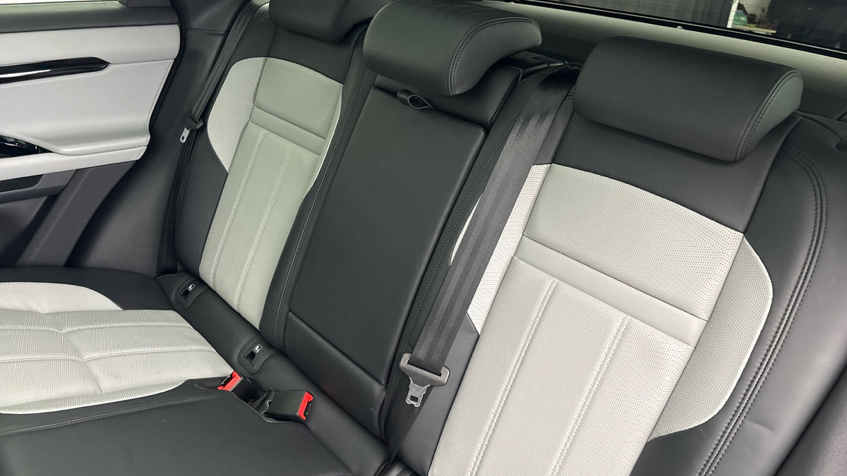 Land Rover Range Rover Evoque Image 8