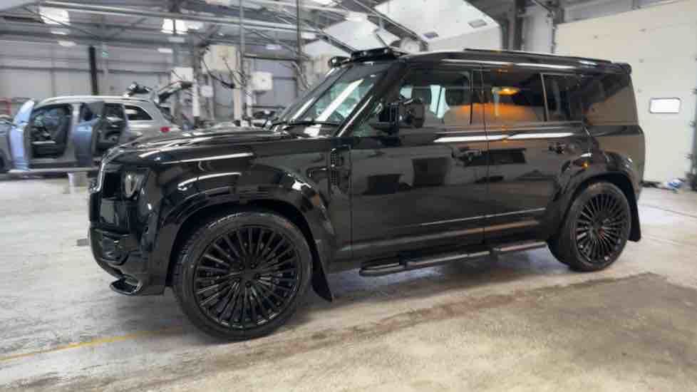 More views of Land Rover Defender 110