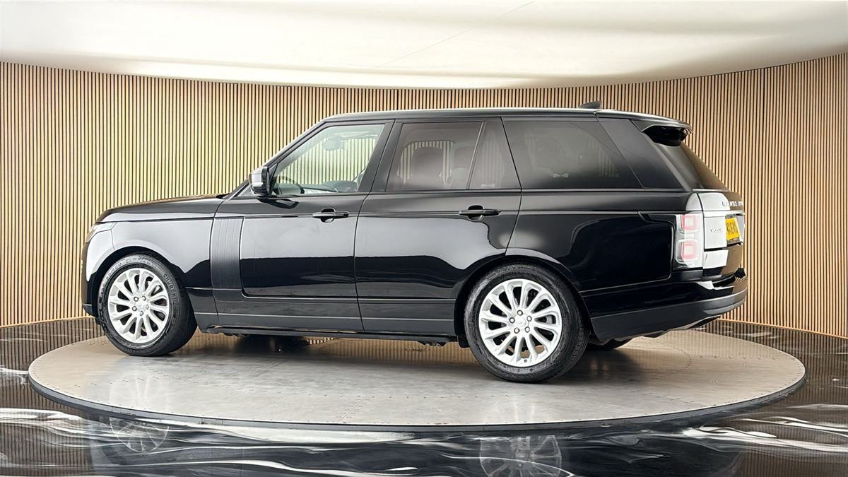 More views of Land Rover Range Rover