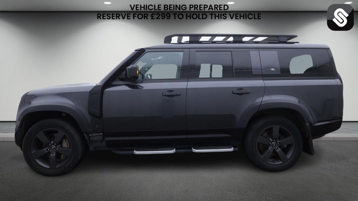 Land Rover Defender 130 Image 6