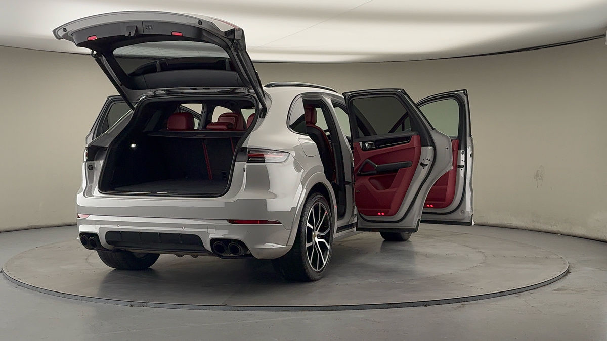 More views of Porsche Cayenne