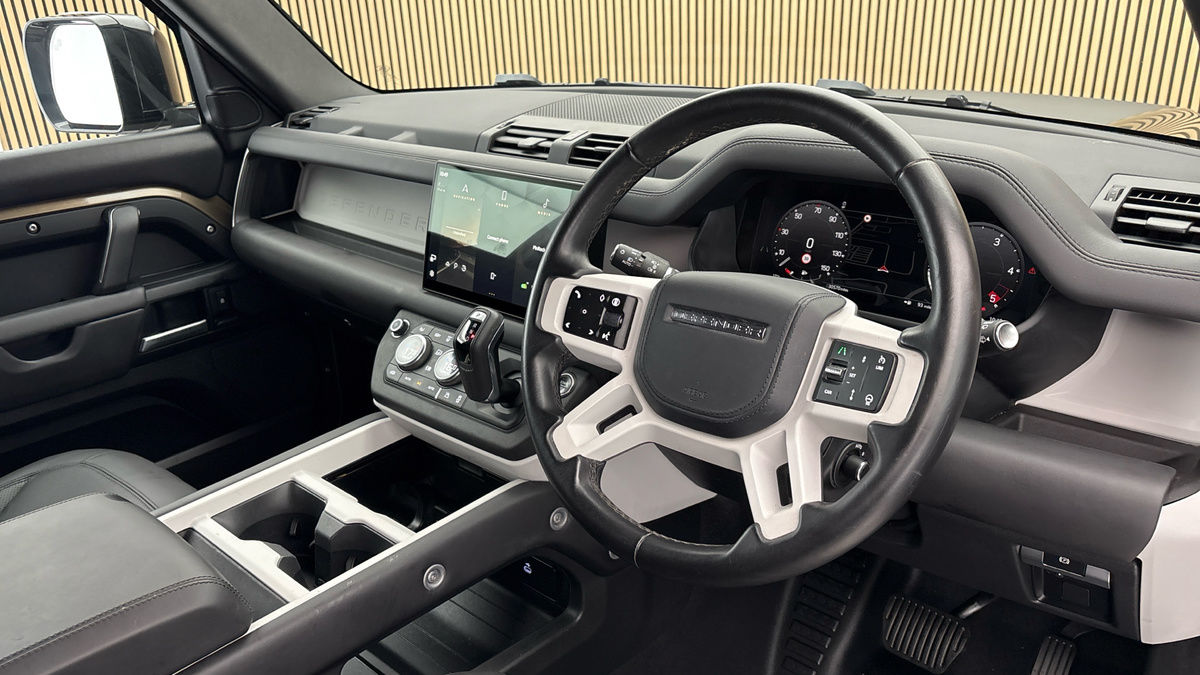 Land Rover Defender 90 Image 5