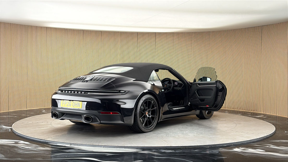 More views of Porsche 911